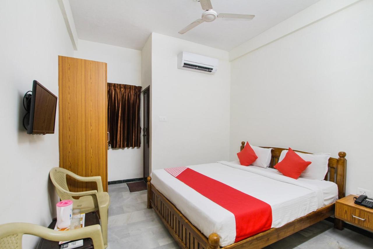 Oyo 62220 Hotel Stay Inn Kalyān Екстериор снимка